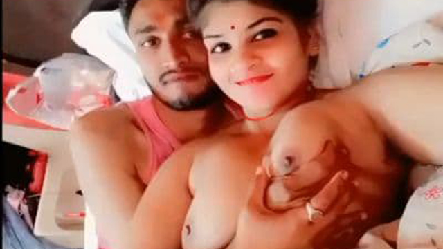 Thick Maal Honeymoon – Punjabi Loud Moans MMS